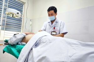 Người đàn ông 35 tuổi nhập viện cấp cứu do vỡ thể hang dương vật khi quan hệ sai tư thế