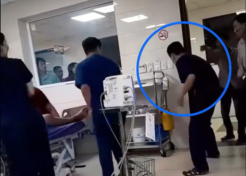 Người Nhà Bệnh Nhân Hành Hung Bác Sĩ Trong Khi Cấp Cứu